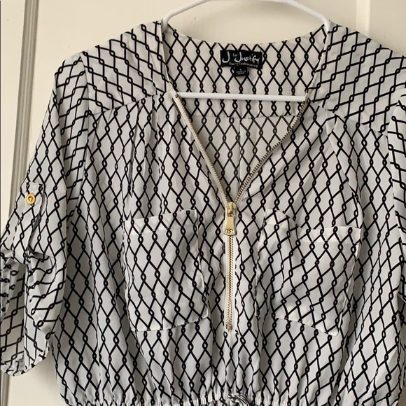 Top - Picture 2 of 2